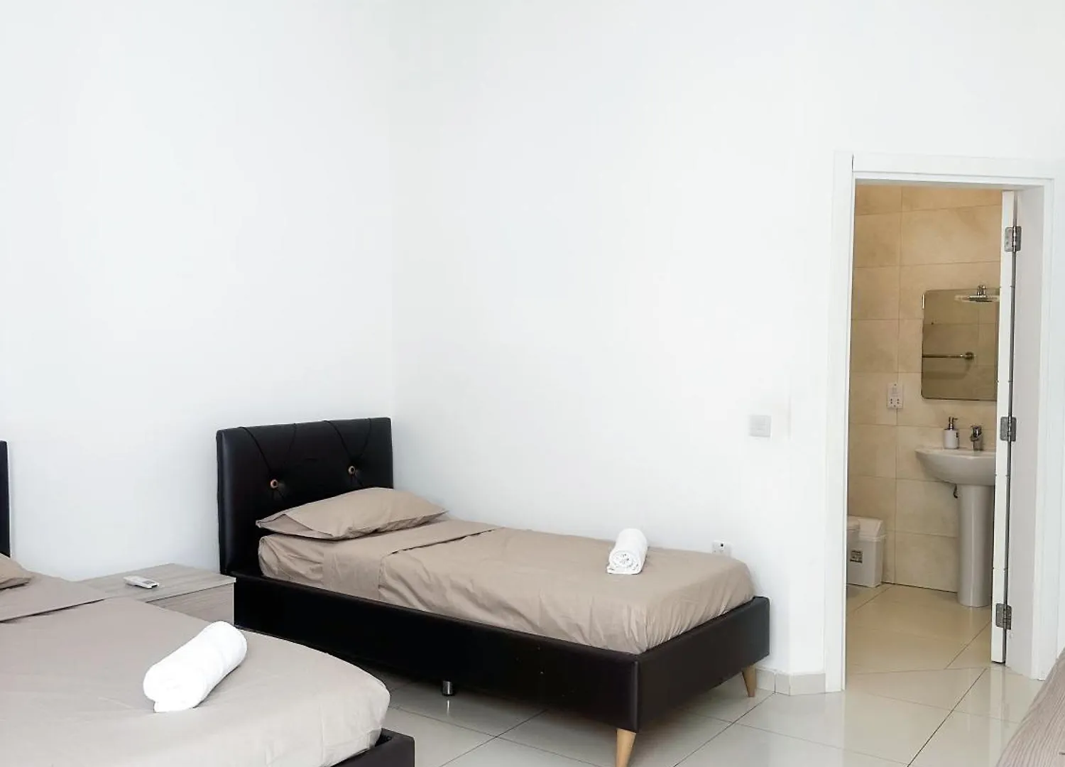 Lovely Room Ensuite In Swieqi Is-Swieqi Homestay
