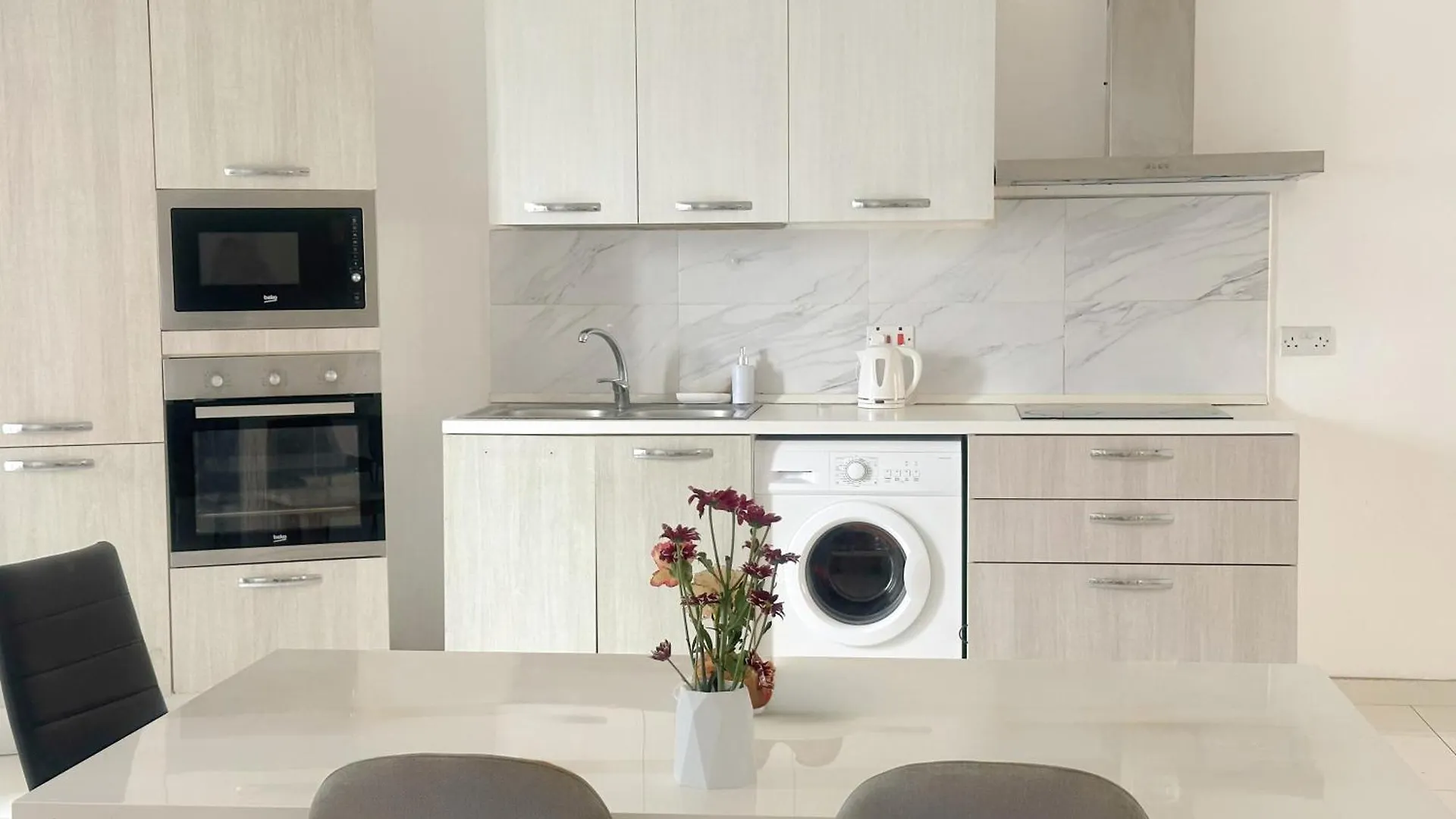 Homestay Lovely Room Ensuite In Swieqi Is-Swieqi