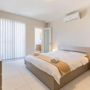 Appartamento New & Located 3 Double Bedroom - Close To Amenities, Is-Swieqi